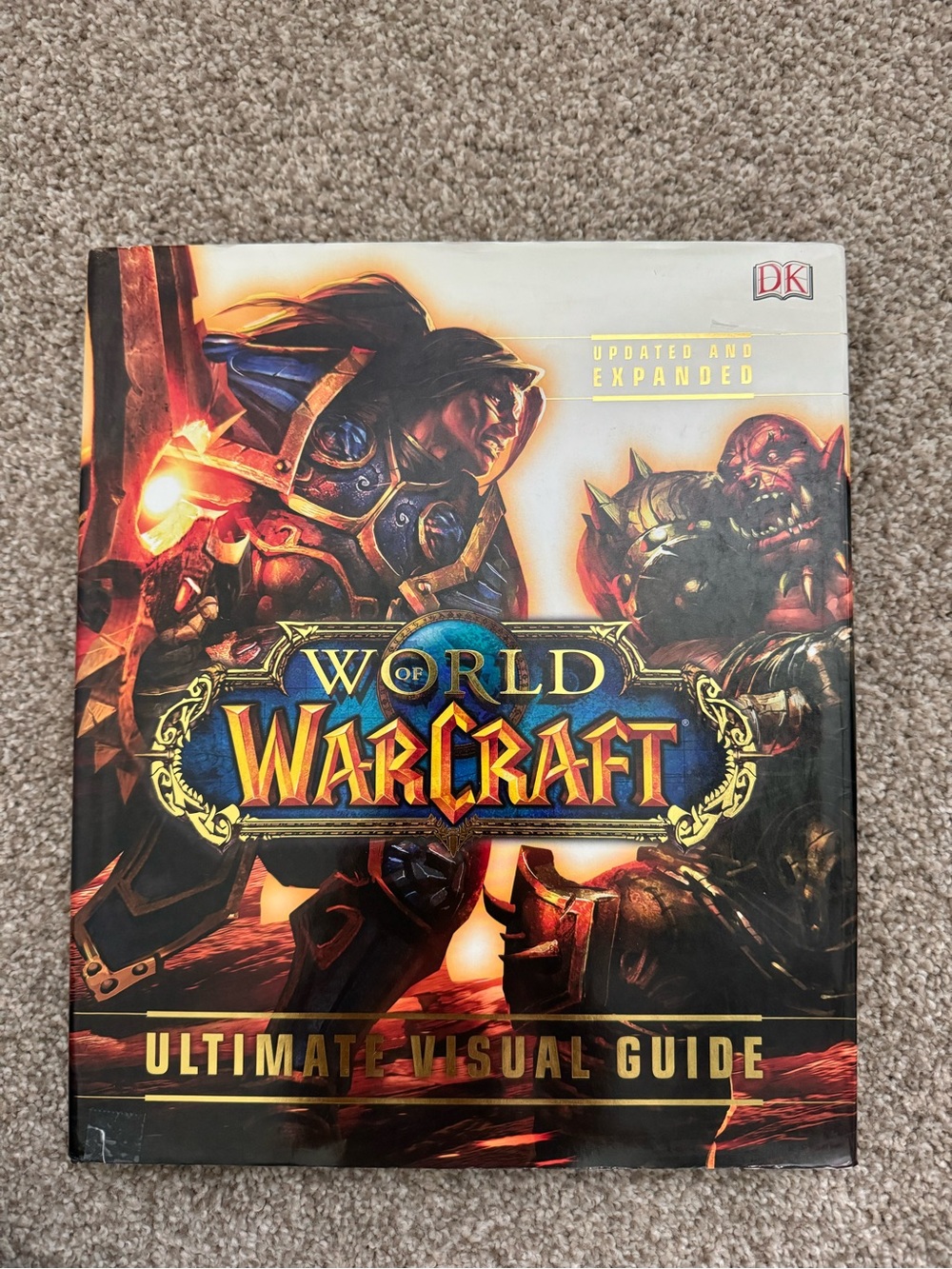 DK World of Warcraft Ultimate Visual Guide - Black & Gold Cover